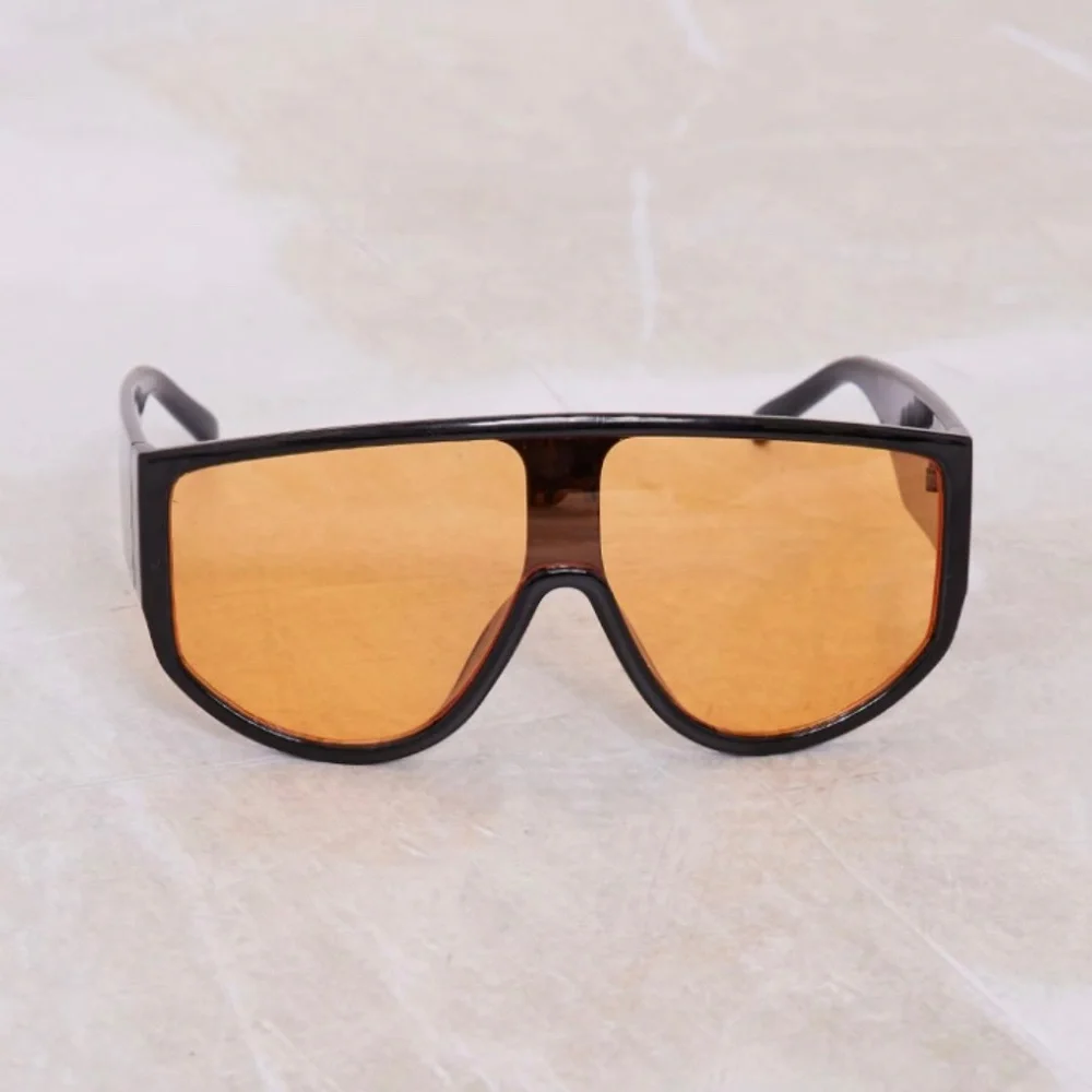 1181 NWT PrettyLittleThing Oversized Visor Sunglasses – One Size – Black Orange
